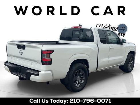 Used 2025 Nissan Frontier SV w/ SV Convenience Package RWD image 7