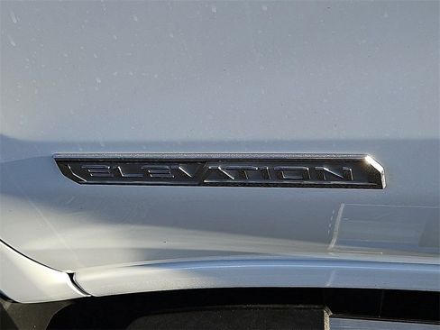 Used 2025 GMC Sierra 1500 Elevation w/ Preferred Package image 15