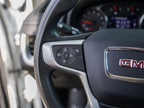 Used 2023 GMC Terrain SLE w/ Driver Convenience Package image 17