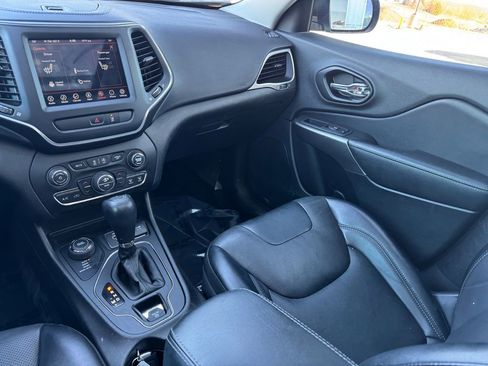 Used 2022 Jeep Cherokee Latitude Lux w/ Sun & Sound Group AWD/4WD image 23