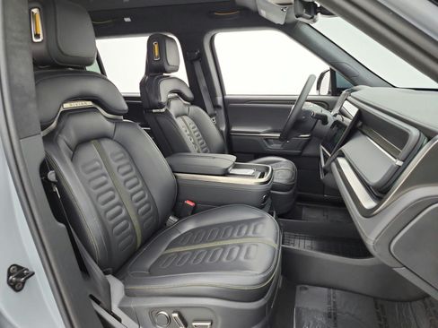 Used 2025 Rivian R1S Adventure AWD/4WD image 18