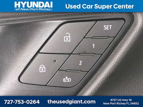 Used 2025 Chevrolet Equinox RS w/ Safety and Technology Package FWD image 34
