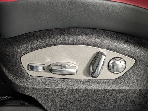 New 2026 Porsche Macan GTS AWD/4WD image 29