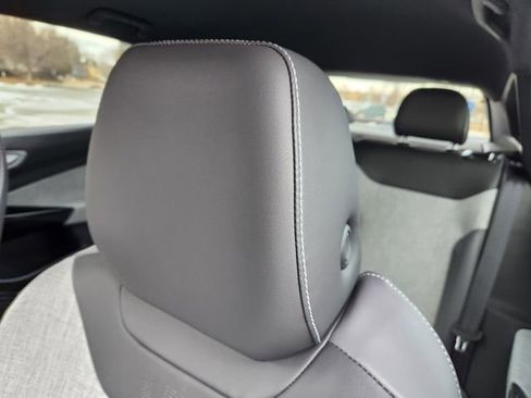 New 2026 Volkswagen ID.4 Pro AWD/4WD image 13