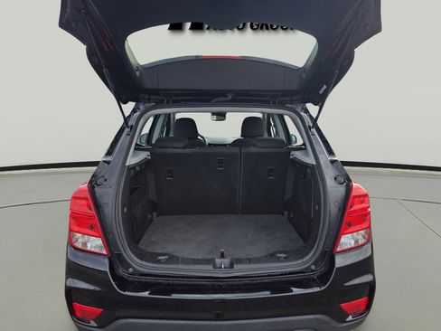 Used 2018 Chevrolet Trax LS image 9