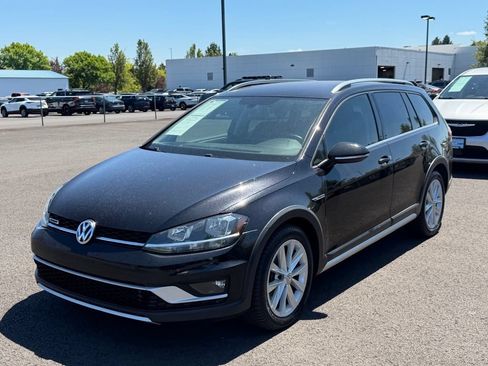 Used 2018 Volkswagen Golf Alltrack S AWD/4WD image 4