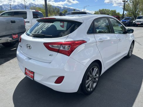 Used 2016 Hyundai Elantra GT w/ Option Group 03 image 7