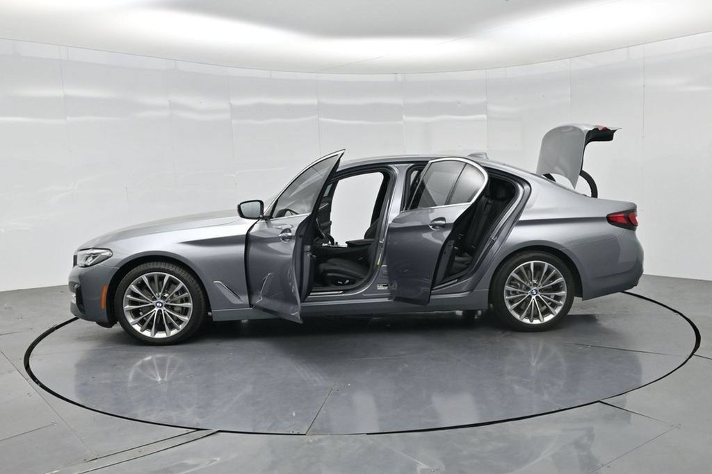 Used 2023 BMW 540i w/ Convenience Package RWD image 42