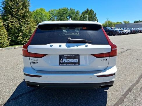 Used 2021 Volvo V60 T5 Cross Country w/ Climate Package AWD/4WD image 5