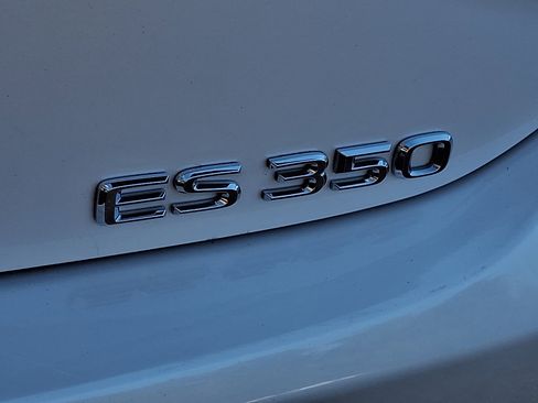 Certified 2023 Lexus ES 350 w/ Premium Package image 31