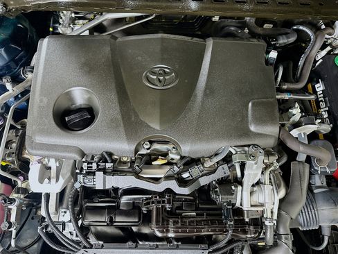 Used 2020 Toyota Camry LE w/ Carpet Mat Package FWD image 30