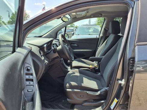 Used 2020 Chevrolet Trax LS w/ Tint and Cruise Package FWD image 13