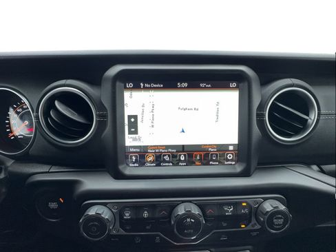 Used 2022 Jeep Wrangler Unlimited Sahara w/ Cold Weather Group AWD/4WD image 44