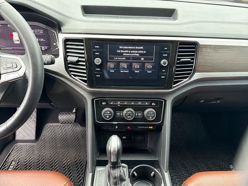 Used 2023 Volkswagen Atlas SE image 24