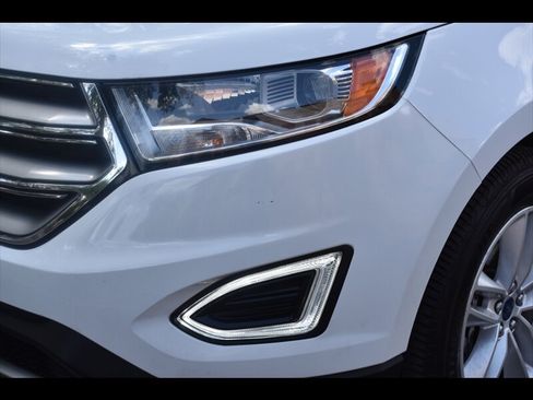 Used 2018 Ford Edge SEL FWD image 46
