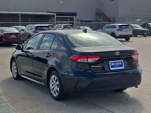 Used 2025 Toyota Corolla LE FWD image 6