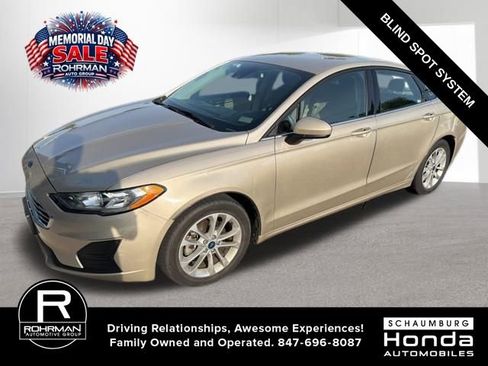 Used 2019 Ford Fusion SE FWD image 1