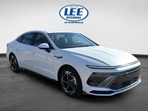 New 2026 Hyundai Sonata SEL image 1