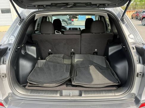 Used 2020 Jeep Cherokee Latitude AWD/4WD image 25