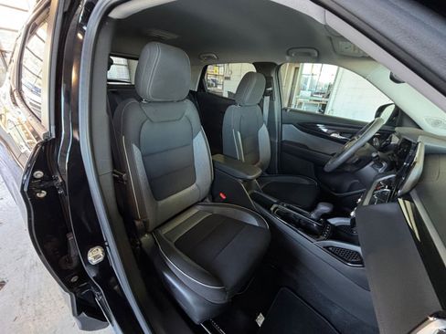 Used 2025 Chevrolet TrailBlazer LT image 35