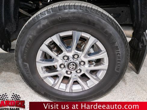 Used 2024 Toyota Tacoma Limited w/ Limited Package (LT) image 10