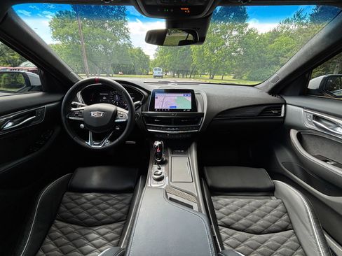 Used 2024 Cadillac CT5 V Blackwing w/ Driver Assist Package RWD image 32