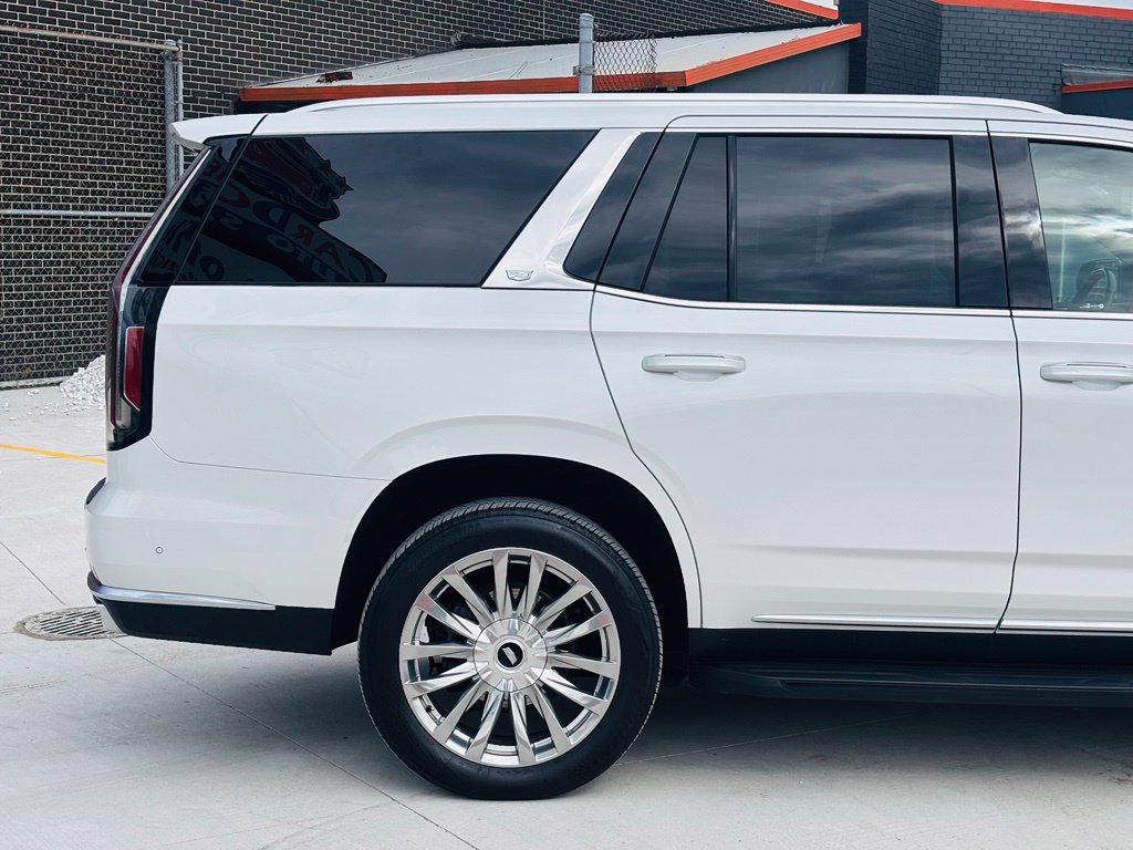 Used 2021 Cadillac Escalade Premium Luxury AWD/4WD image 6