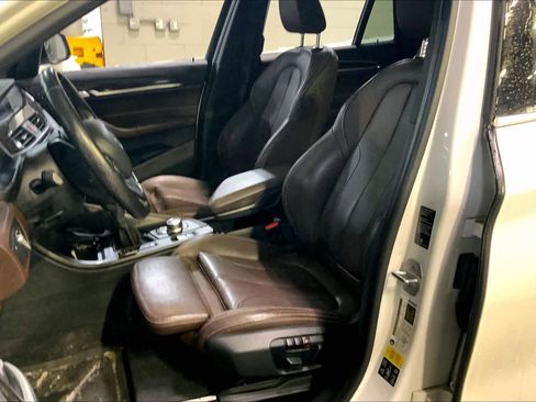 Used 2018 BMW X1 xDrive28i w/ Convenience Package image 7