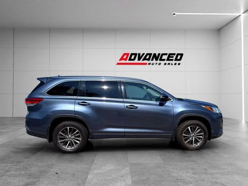 Used 2018 Toyota Highlander XLE AWD/4WD image 9