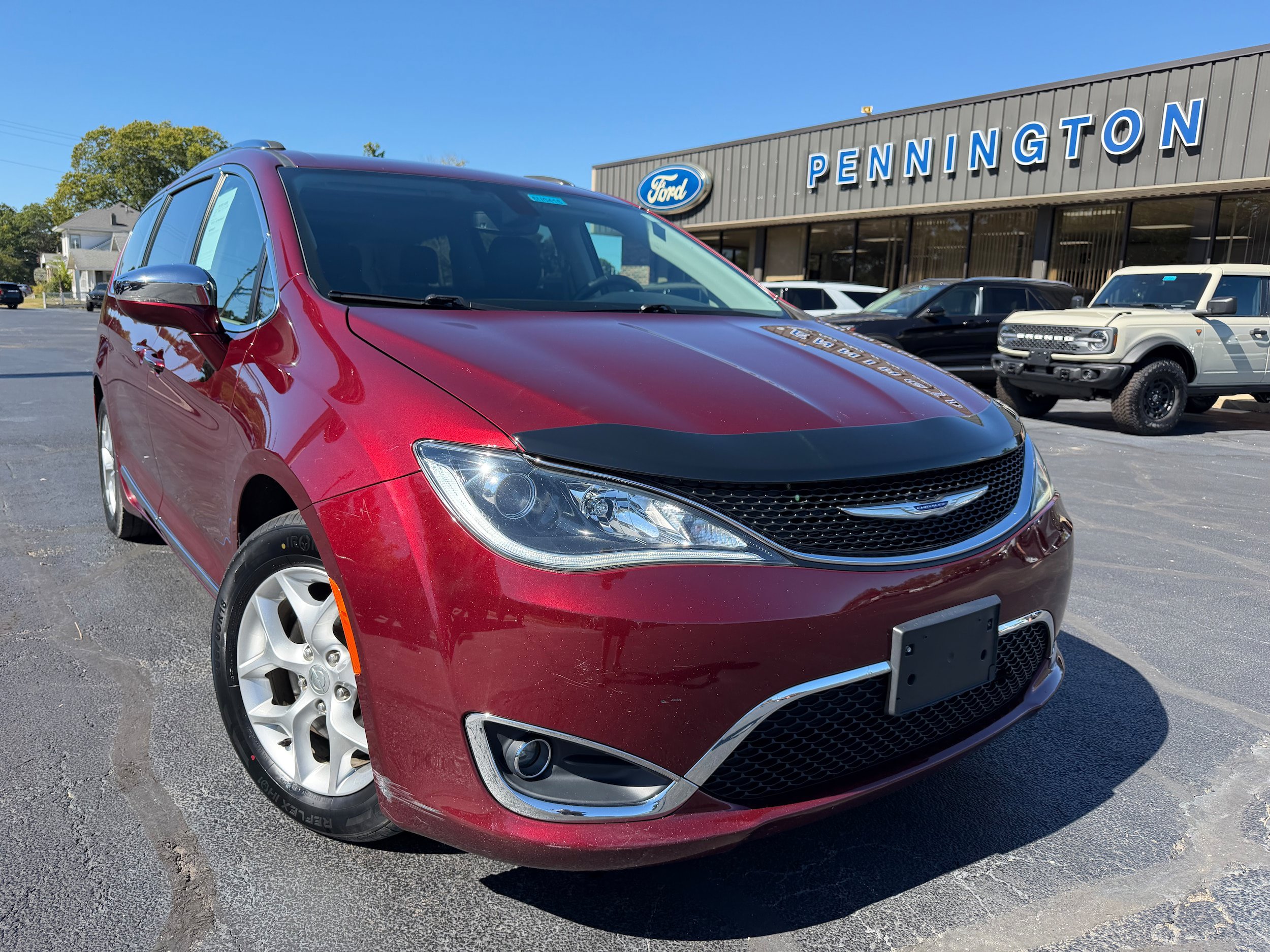 Used 2019 Chrysler Pacifica Limited FWD image 1