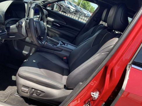 Used 2024 Toyota Grand Highlander AWD Hybrid image 18