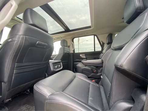 Used 2025 Ford Expedition Platinum AWD/4WD image 48