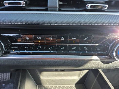 Used 2026 Chevrolet Equinox LT w/ Convenience Package II image 24