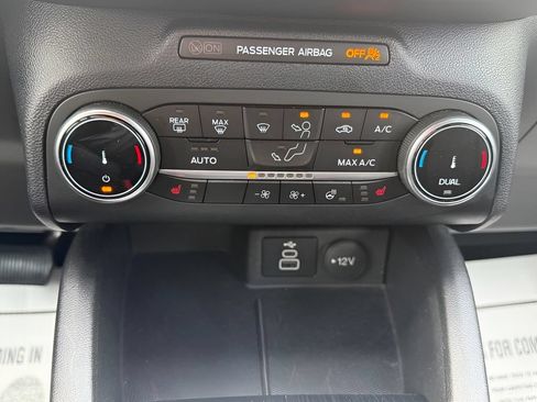 Used 2025 Ford Escape ST-Line Select AWD/4WD image 23