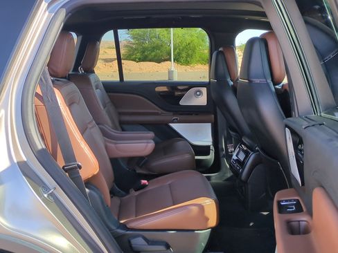 Used 2021 Lincoln Aviator Reserve w/ Equipment Group 202A AWD/4WD image 30