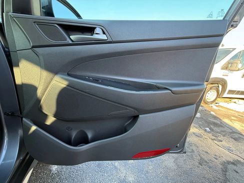 Used 2017 Hyundai Tucson SE image 34