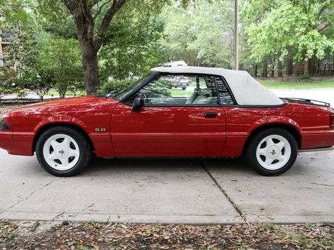 Used 1993 Ford Mustang LX RWD image 15