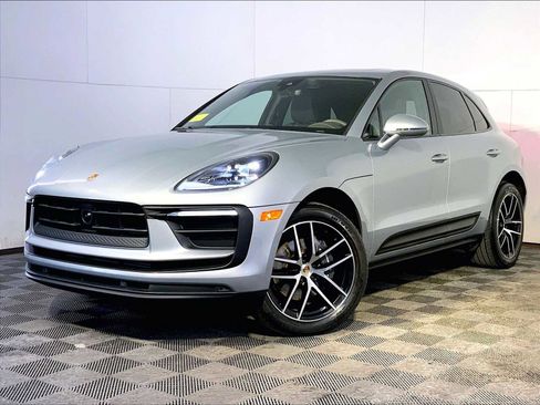 Used 2023 Porsche Macan image 1