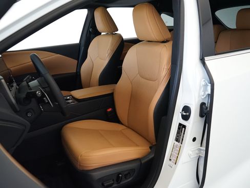 Used 2025 Lexus RX 350 Premium Plus w/ Convenience Package FWD image 3