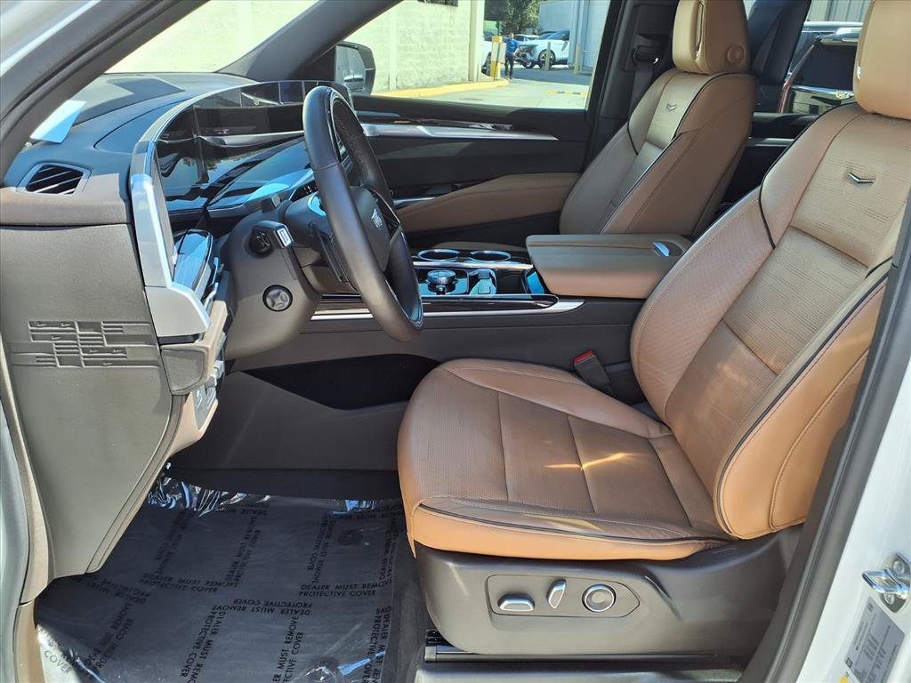 Certified 2025 Cadillac Escalade Premium Luxury w/ Touring Package AWD/4WD image 15