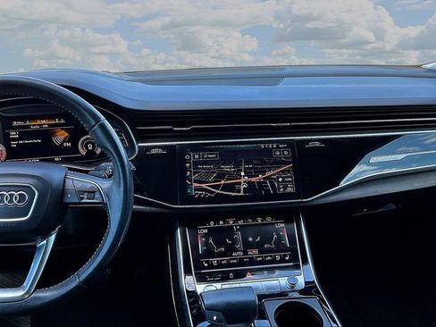 Used 2019 Audi Q8 Prestige AWD/4WD image 9