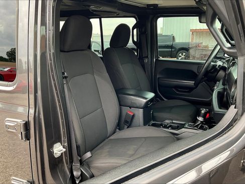 Used 2023 Jeep Wrangler Willys image 8