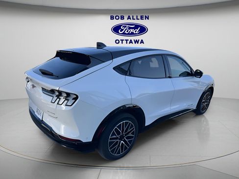 Used 2024 Ford Mustang Mach-E Premium image 4