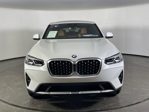 Certified 2025 BMW X4 xDrive30i image 2