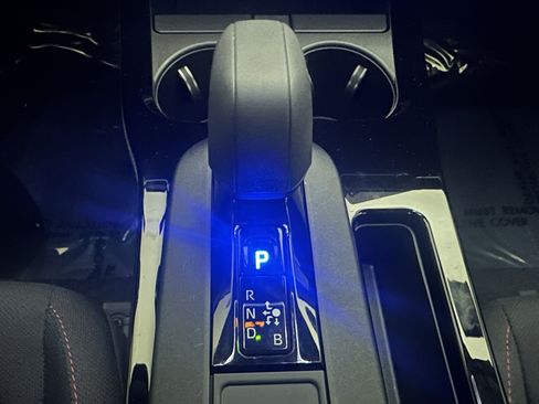 Used 2025 Toyota Prius Plug-In Hybrid image 27