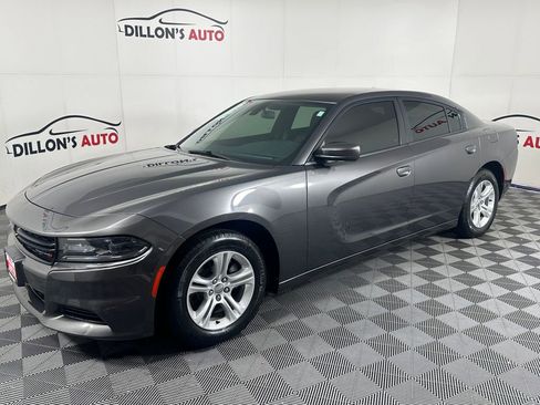 Used 2020 Dodge Charger SXT RWD image 2