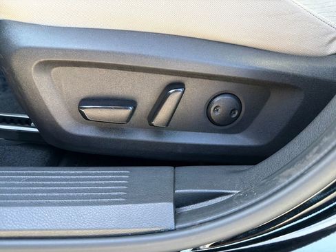 Certified 2023 Nissan Rogue SV FWD image 43