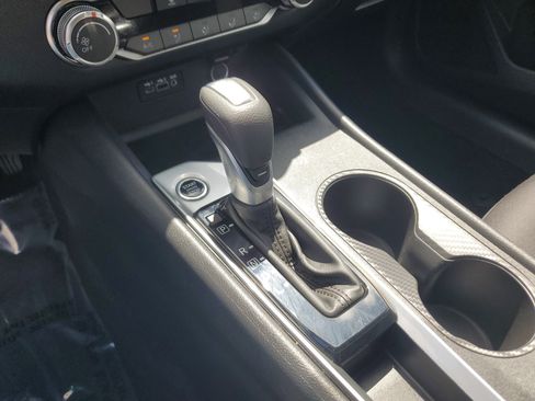 Used 2025 Nissan Altima 2.5 SV image 23