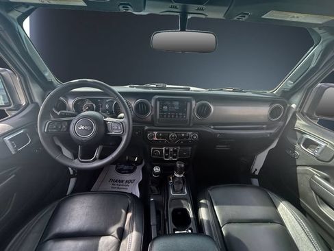 Used 2023 Jeep Gladiator Sport AWD/4WD image 10