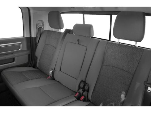 Used 2018 RAM 2500 SLT w/ Luxury Group image 48